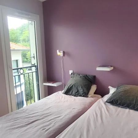 Spacious T3 With Two Balconies Apartment *