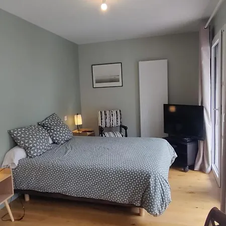 Spacious T3 With Two Balconies Apartment *